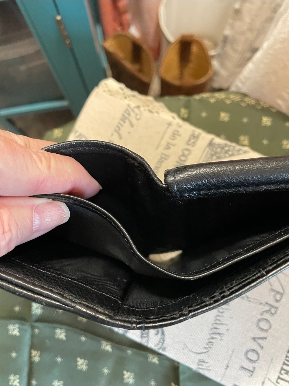 Vintage Croc-Embossed Brighton Wallet with DecorativeSilver tone Hardware - Picture 11 of 11